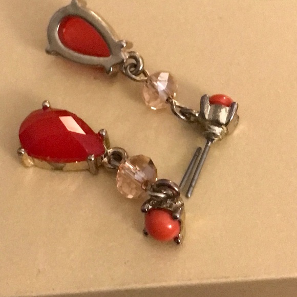 Earrings - Picture 5 of 6